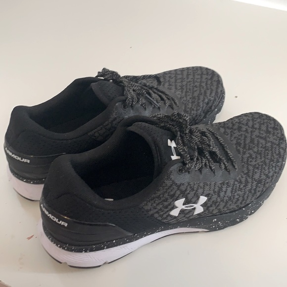 Under Armour Charged Escape Women’s US 9 - Picture 1 of 1